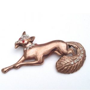 Vintage Fox Brooch, 1940's at the Nashville Vintage Clothing and Jewelry Show. 